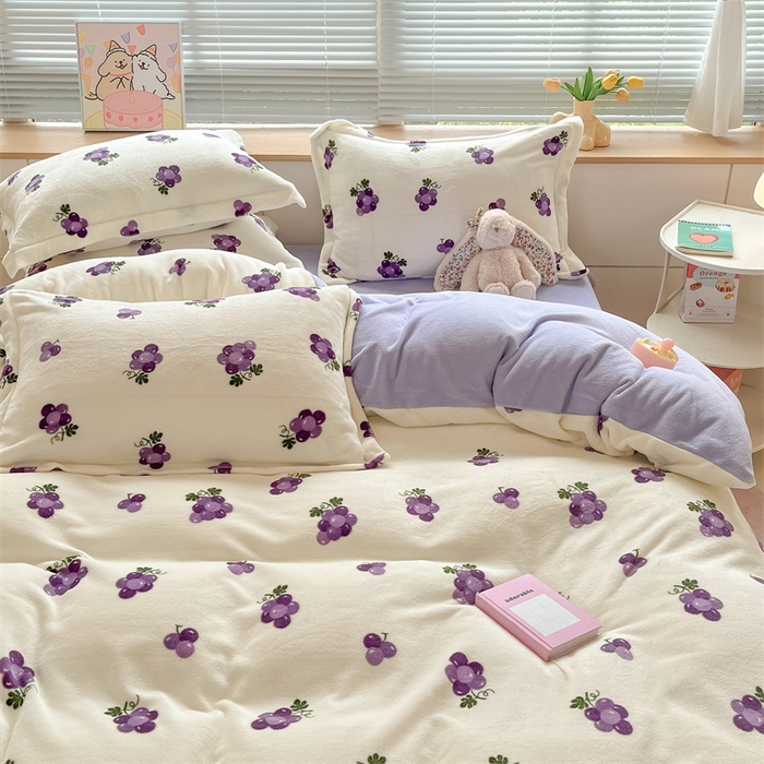 91家纺网 家纺一手货源 找家纺 2024新款A类AB版加厚保暖双面牛奶绒印花四件套--小清新系列 葡萄