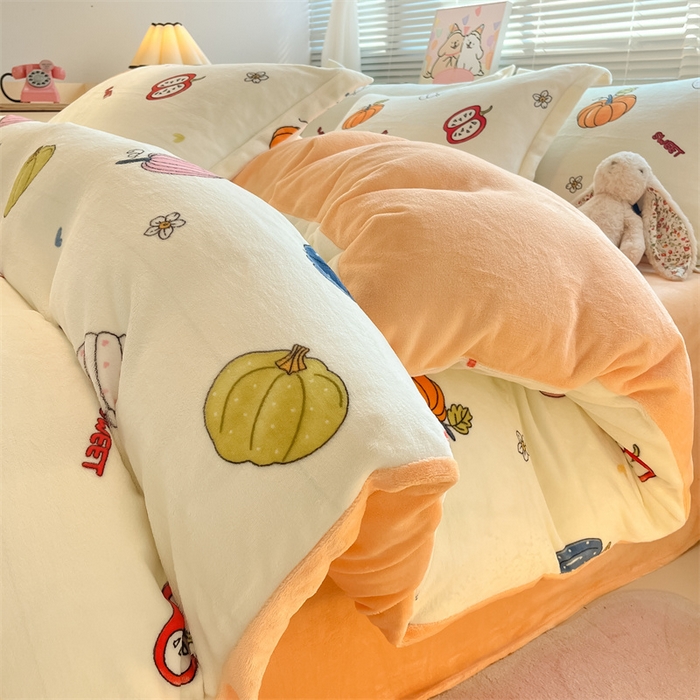 91家纺网 家纺一手货源 找家纺 2024新款A类AB版加厚保暖双面牛奶绒印花四件套--小清新系列 彩色南瓜
