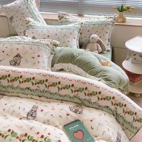 91家纺网 家纺一手货源 找家纺 2024新款A类AB版加厚保暖双面牛奶绒印花四件套--小清新系列 碎花小兔