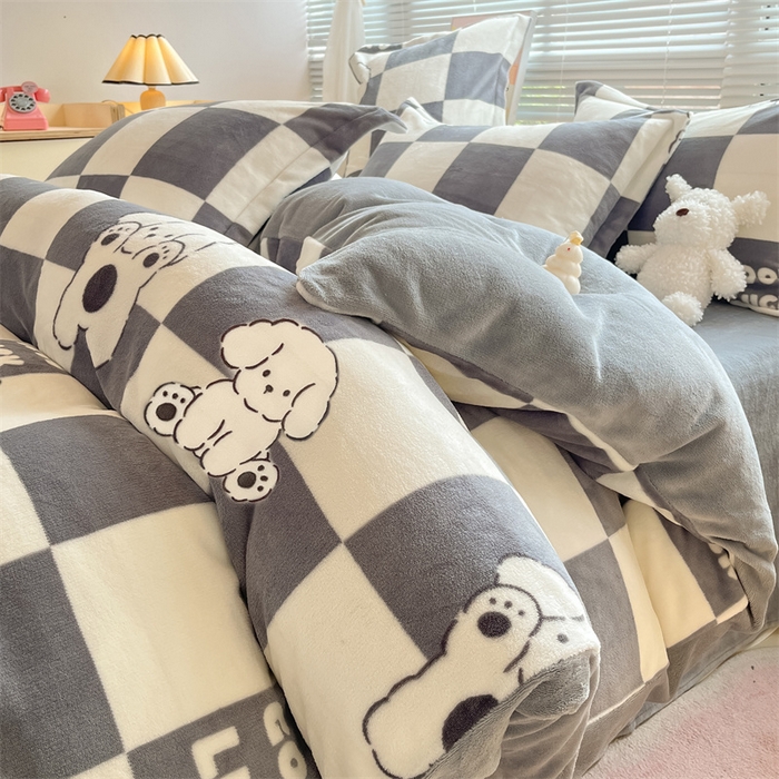 91家纺网 家纺一手货源 找家纺 2024新款A类AB版加厚保暖双面牛奶绒印花四件套--小清新系列 好运小狗