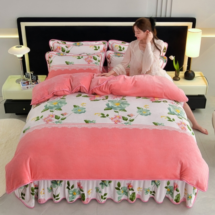 91家纺网 家纺一手货源 找家纺 诺梵 2025直播8.5斤高克重牛奶绒四件套水晶金貂法莱绒床裙款 河塘月色