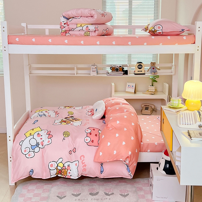 91家纺网 家纺一手货源 找家纺 卡斯诺家纺馆 2025新款芦荟棉宿舍床上下铺三件套 顽皮猫咪