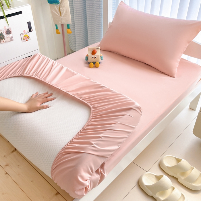 91家纺网 家纺一手货源 找家纺 老帅的工厂店 2025新款亲肤磨毛防水纯色学生床笠-小床图 蜜粉