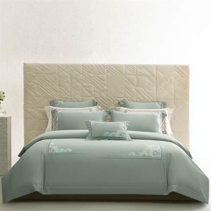 91家纺网 家纺一手货源 找家纺 （总）2025新款长绒棉磨毛高端绣花四件套-叶语