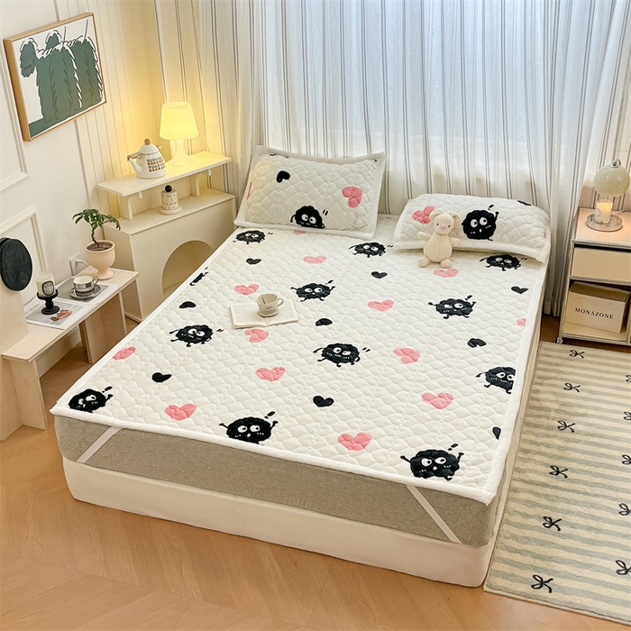 91家纺网 家纺一手货源 找家纺 启程家纺 2024新款A类印花牛奶绒床垫加厚绒保暖床护垫 爱心煤球