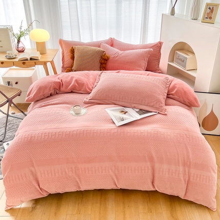 91家纺网 家纺一手货源 找家纺 （总）锦罗绣 2024新款全消光230克牛奶绒烂花绒提花四件套