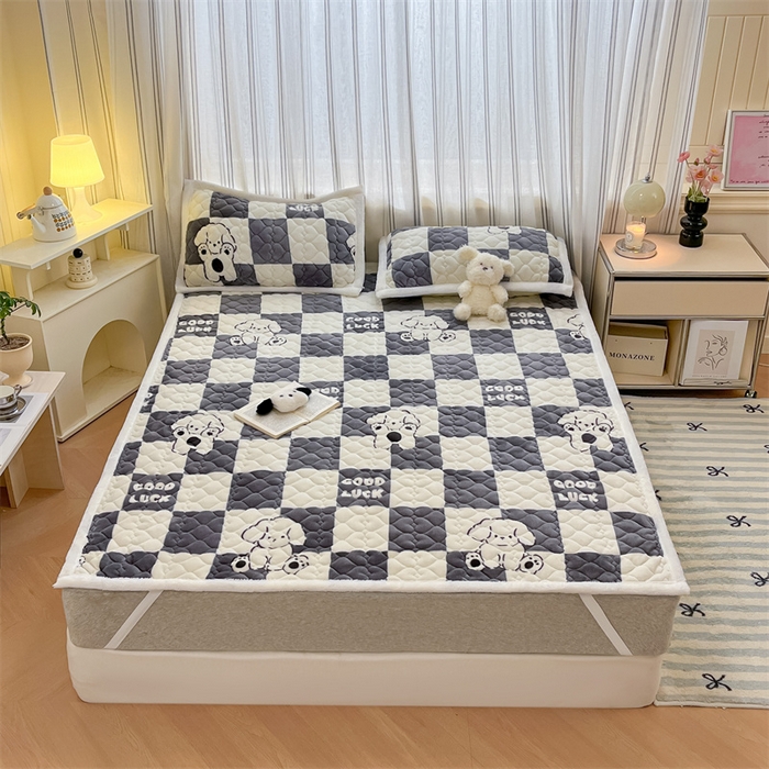 91家纺网 家纺一手货源 找家纺 启程家纺 2024新款A类印花牛奶绒床垫加厚绒保暖床护垫 灰格狗