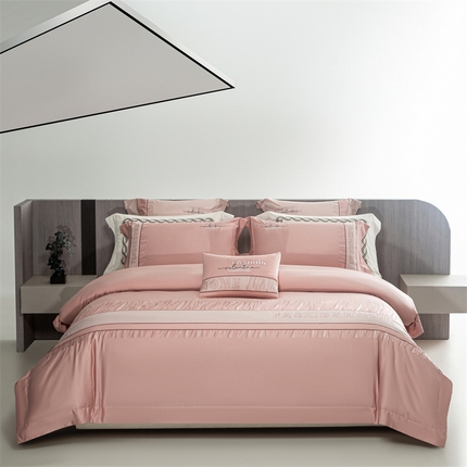 91家纺网 家纺一手货源 找家纺 2025新款长绒棉高端绣花四件套-奥罗卡 奥罗卡-落樱粉