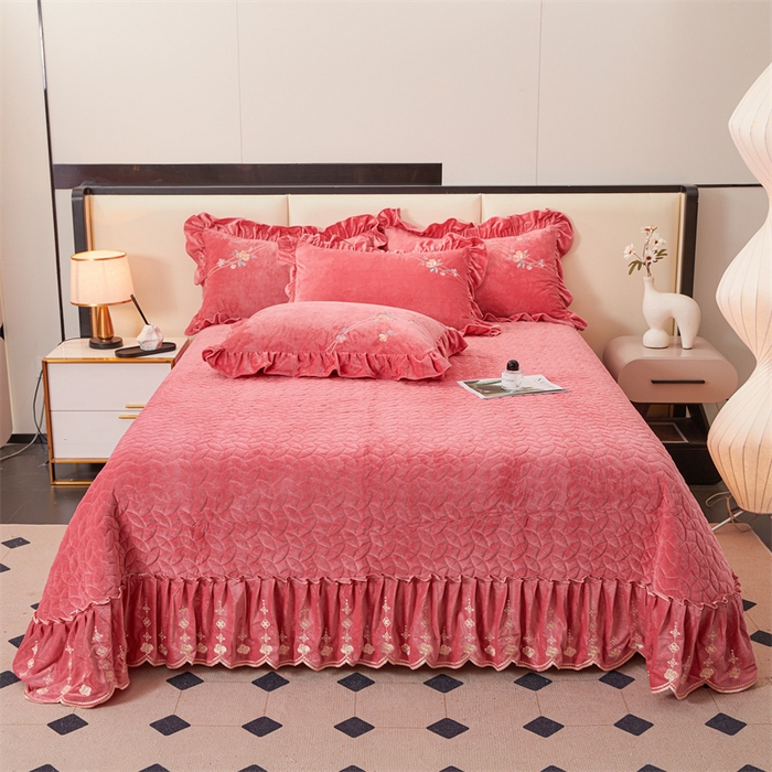 91家纺网 家纺一手货源 找家纺 2024秋冬新品茉含宝宝绒公主风单床盖 浅豆沙-