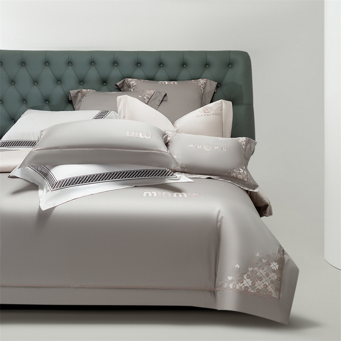 91家纺网 家纺一手货源 找家纺 2025新款AB版长绒棉高端绣花四件套-茜雅 茜雅-绅士灰