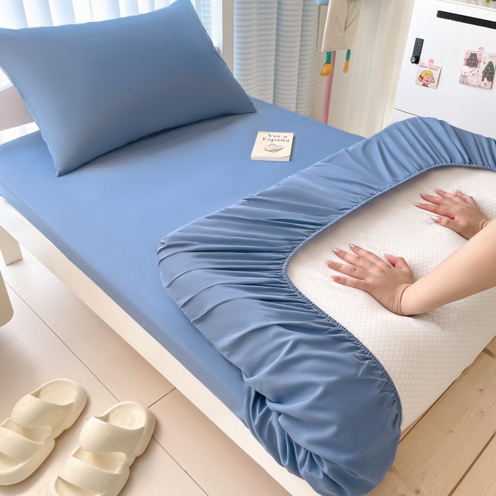 91家纺网 家纺一手货源 找家纺 老帅的工厂店 2025新款亲肤磨毛防水纯色学生床笠-小床图 雾蓝