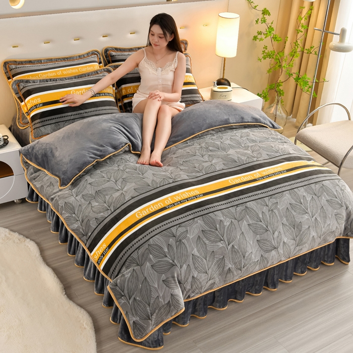 91家纺网 家纺一手货源 找家纺 亿品2025直播爆款9.5斤牛奶绒四件套加厚保暖床裙四件套 雅韵【灰】