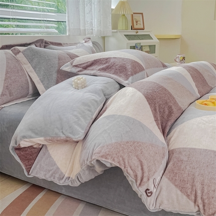 91家纺网 家纺一手货源 找家纺 （总）锦罗绣 2024新款A类高克重牛奶绒印花四件套