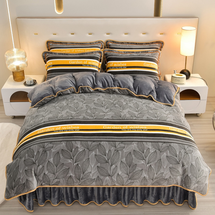 91家纺网 家纺一手货源 找家纺 亿品2025直播爆款9.5斤牛奶绒四件套加厚保暖床裙四件套 雅韵【灰】