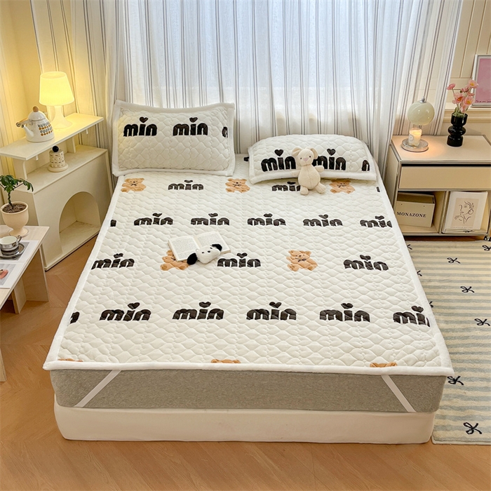 91家纺网 家纺一手货源 找家纺 启程家纺 2024新款A类印花牛奶绒床垫加厚绒保暖床护垫 米妮熊