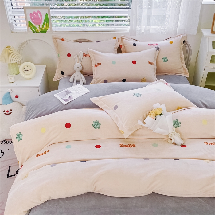 91家纺网 家纺一手货源 找家纺 锦罗绣 2024新款A类高克重牛奶绒印花单被套 波点