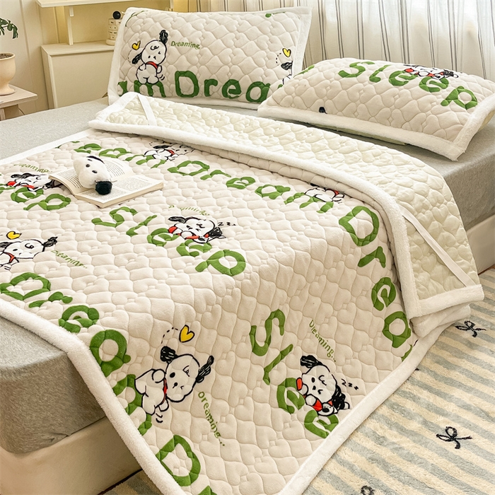 91家纺网 家纺一手货源 找家纺 启程家纺 2024新款A类印花牛奶绒床垫加厚绒保暖床护垫 字母狗