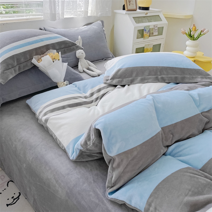 91家纺网 家纺一手货源 找家纺 锦罗绣 2024新款A类高克重牛奶绒印花四件套 简约