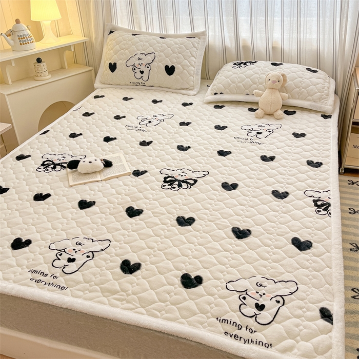 91家纺网 家纺一手货源 找家纺 启程家纺 2024新款A类印花牛奶绒床垫加厚绒保暖床护垫 爱心狗