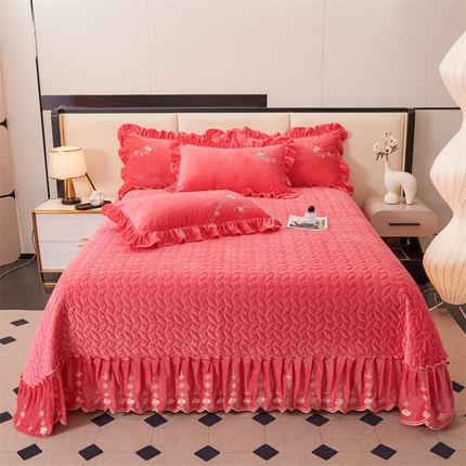 91家纺网 家纺一手货源 找家纺 2024秋冬新品茉含宝宝绒公主风单床盖 西瓜红-