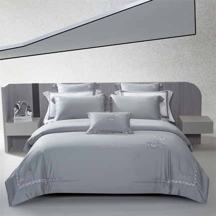 91家纺网 家纺一手货源 找家纺 2025新款磨毛绣花四件套-枫叶情 枫叶情-绅士灰