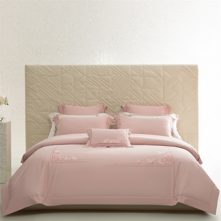 91家纺网 家纺一手货源 找家纺 （总）2025新款长绒棉磨毛高端绣花四件套-叶语