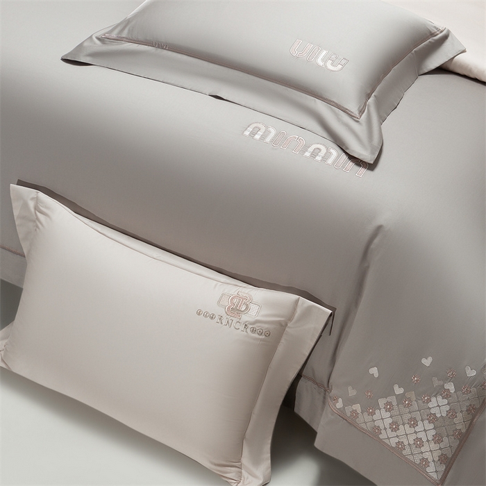 91家纺网 家纺一手货源 找家纺 2025新款AB版长绒棉高端绣花四件套-茜雅 茜雅-绅士灰