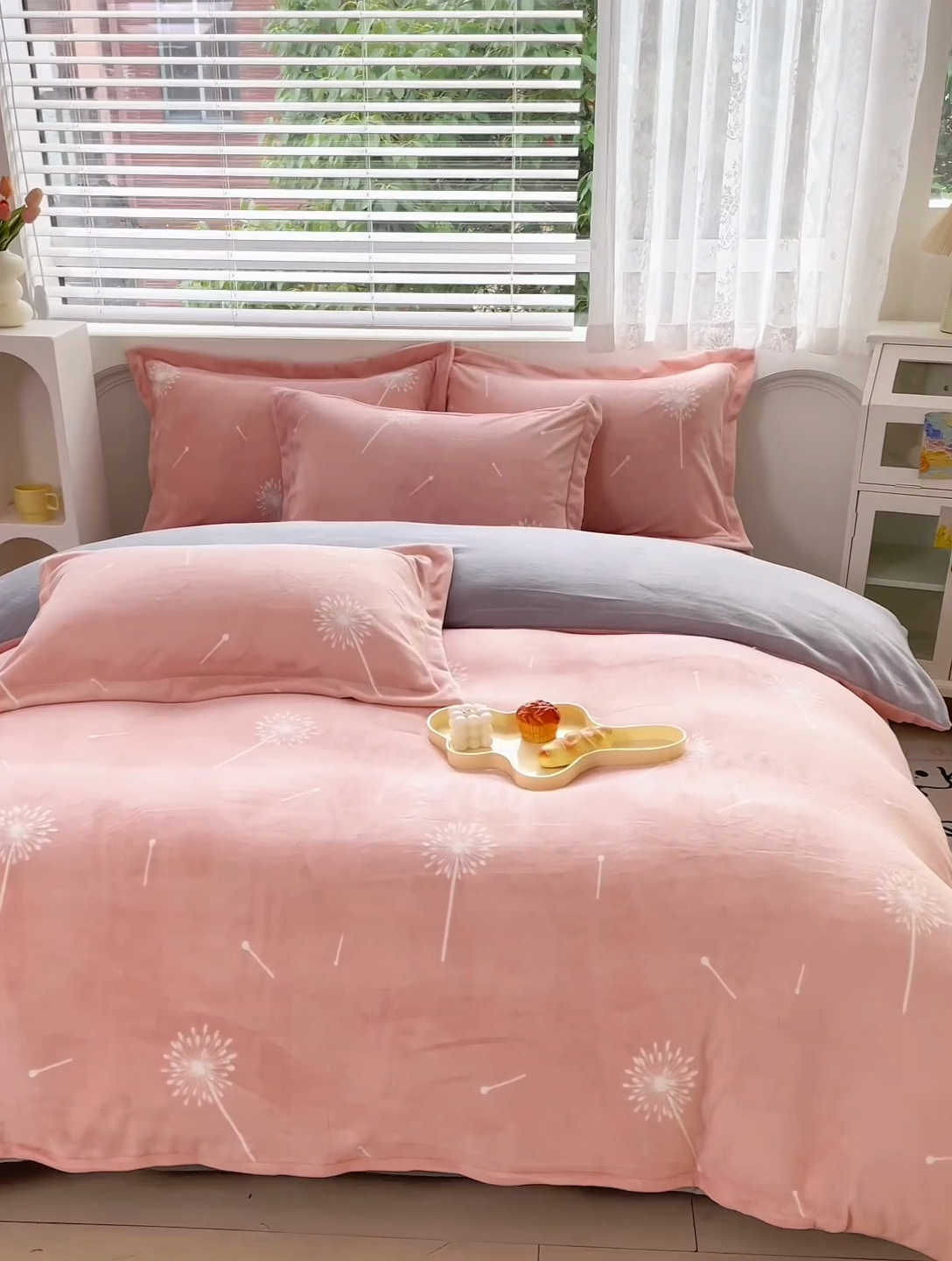 91家纺网 家纺一手货源 找家纺 锦罗绣 2024新款A类高克重牛奶绒印花四件套 蒲公英