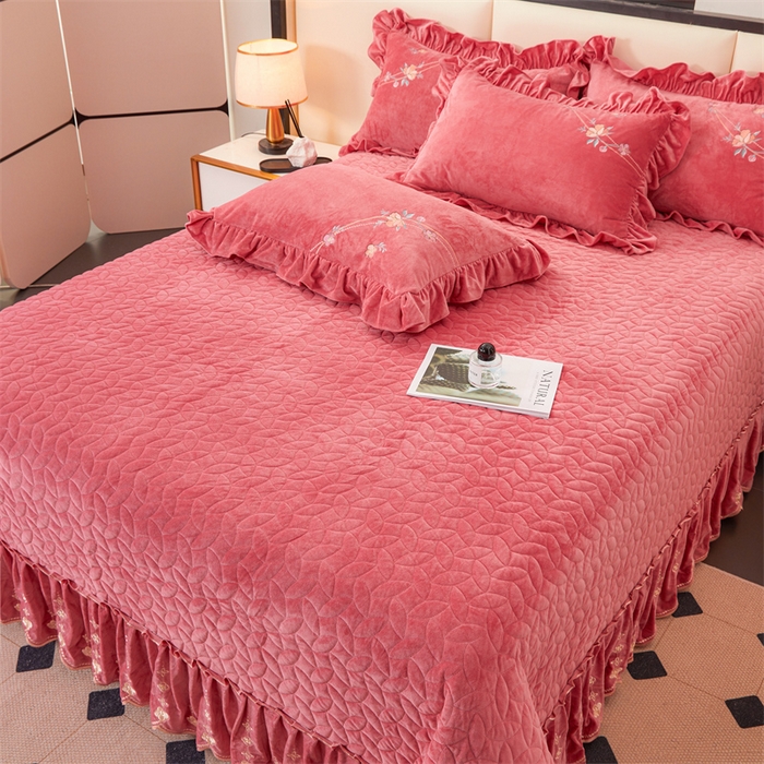 91家纺网 家纺一手货源 找家纺 2024秋冬新品茉含宝宝绒公主风单床盖 浅豆沙-