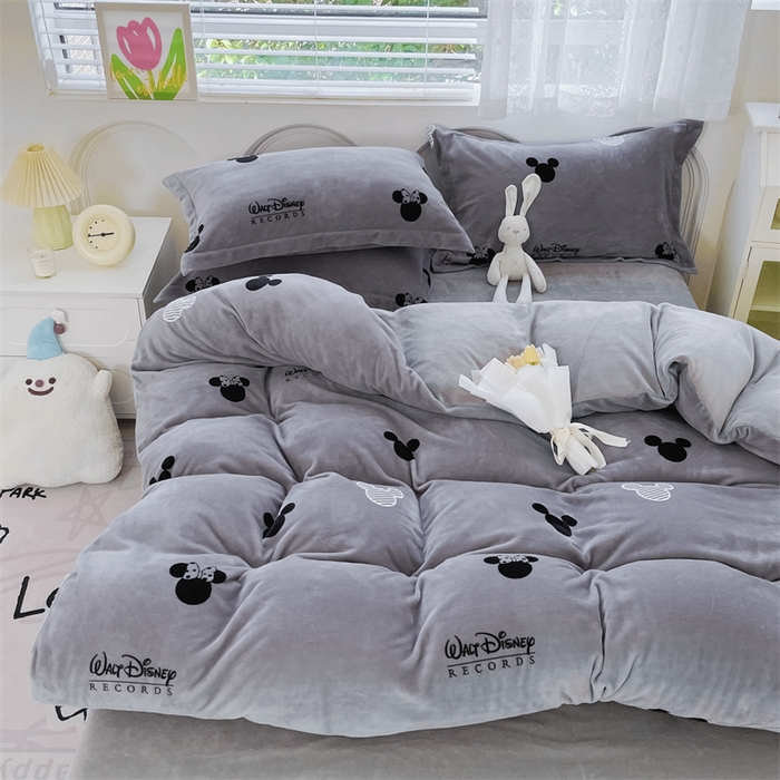 91家纺网 家纺一手货源 找家纺 锦罗绣 2024新款A类高克重牛奶绒印花四件套 经典米奇