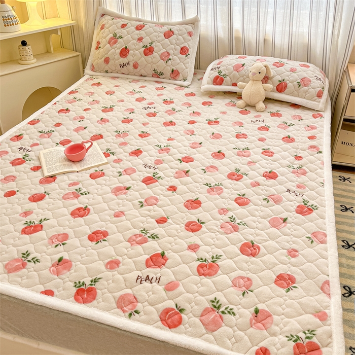 91家纺网 家纺一手货源 找家纺 启程家纺 2024新款A类印花牛奶绒床垫加厚绒保暖床护垫 水蜜桃