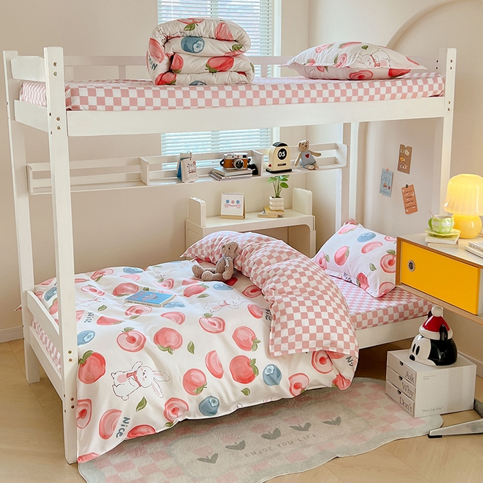 91家纺网 家纺一手货源 找家纺 卡斯诺家纺馆 2025新款芦荟棉宿舍床上下铺三件套 甜蜜兔