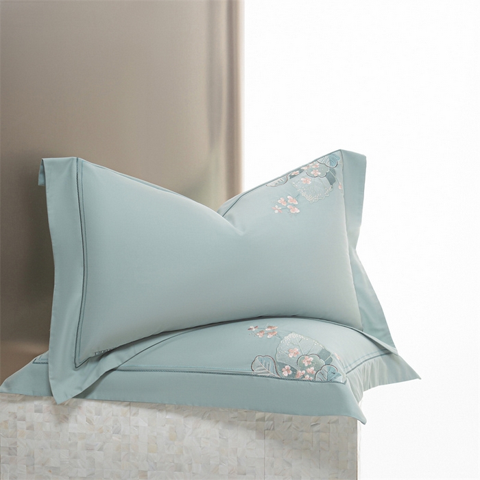 91家纺网 家纺一手货源 找家纺 2025新款长绒棉磨毛高端绣花四件套-花韵 花韵-清新绿