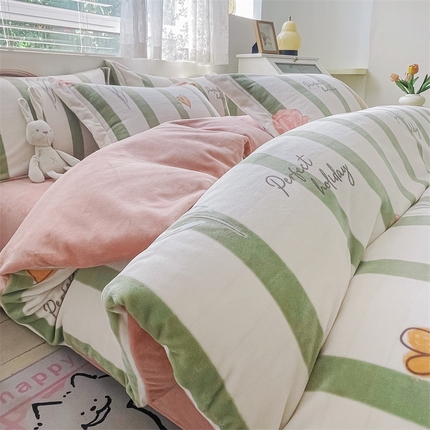 91家纺网 家纺一手货源 找家纺 锦罗绣 2024新款A类高克重牛奶绒印花四件套 一路有你