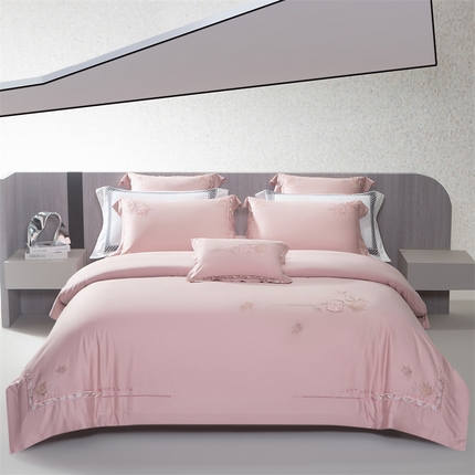 91家纺网 家纺一手货源 找家纺 2025新款磨毛绣花四件套-枫叶情 枫叶情-落樱粉