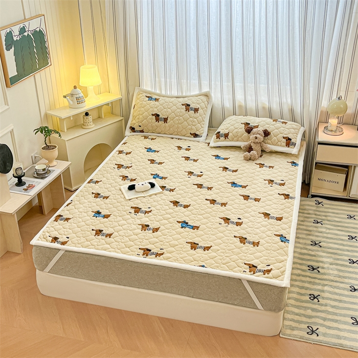 91家纺网 家纺一手货源 找家纺 启程家纺 2024新款A类印花牛奶绒床垫加厚绒保暖床护垫 腊肠狗