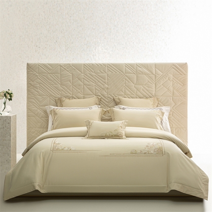 91家纺网 家纺一手货源 找家纺 （总）2025新款长绒棉磨毛高端绣花四件套-叶语