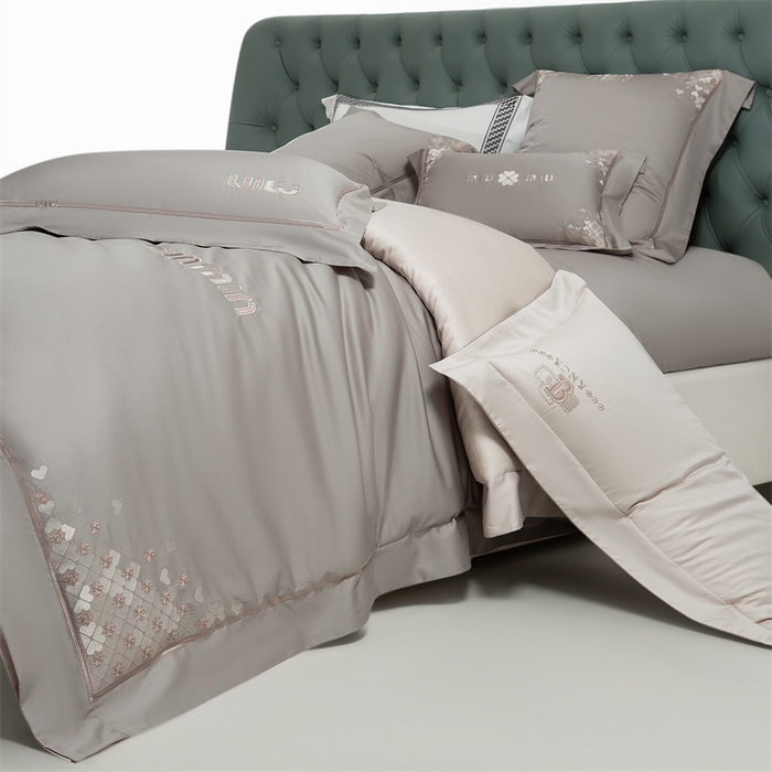 91家纺网 家纺一手货源 找家纺 2025新款AB版长绒棉高端绣花四件套-茜雅 茜雅-绅士灰