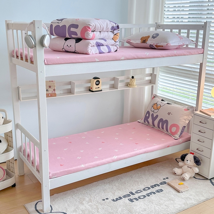 91家纺网 家纺一手货源 找家纺 卡斯诺家纺馆 2025新款芦荟棉宿舍床上下铺三件套 甜心汪汪