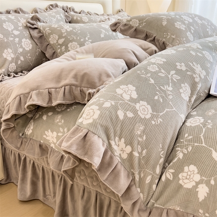 2024新品A类牛奶绒韩版雕花四件套 蔷薇-浅咖
