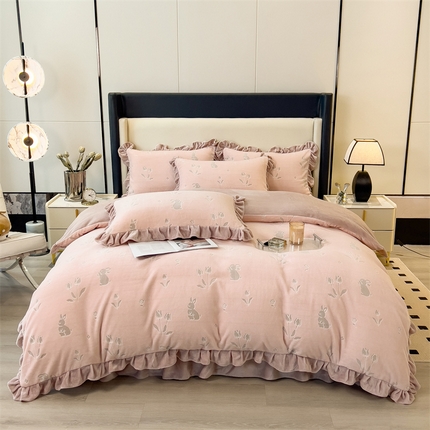 91家纺网 家纺一手货源 找家纺 （总）2024新品A类牛奶绒韩版雕花四件套