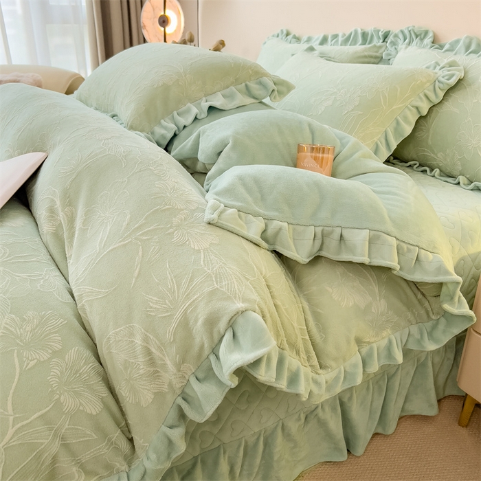 91家纺网 家纺一手货源 找家纺 2024新品A类牛奶绒韩版雕花四件套 凤仙花-绿