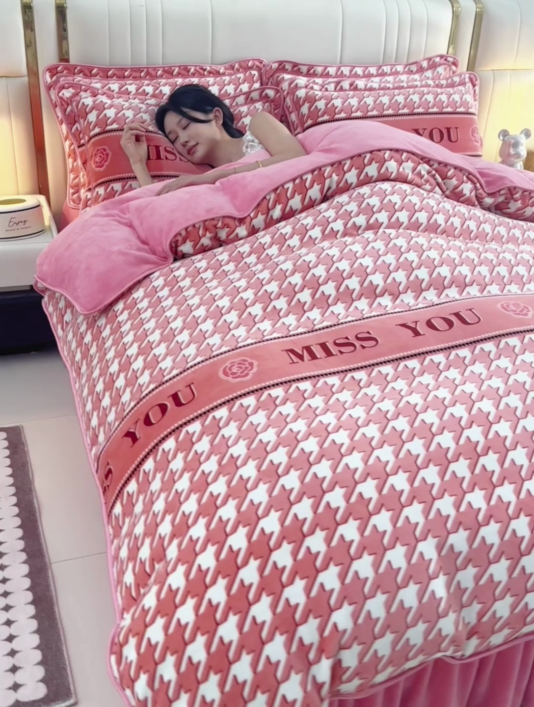 91家纺网 家纺一手货源 找家纺 绒耀 2025新款高克重牛奶绒四件套保暖四件套直播爆款电商爆款 千鸟格