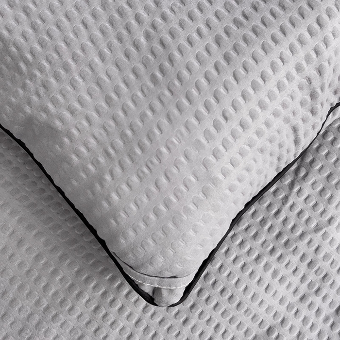 91家纺网 家纺一手货源 找家纺 暖阁 2025新款亲肤压泡豆豆羽丝被冬被春秋被被子被芯 优雅灰