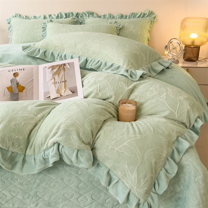 91家纺网 家纺一手货源 找家纺 2024新品A类牛奶绒韩版雕花四件套 凤仙花-绿