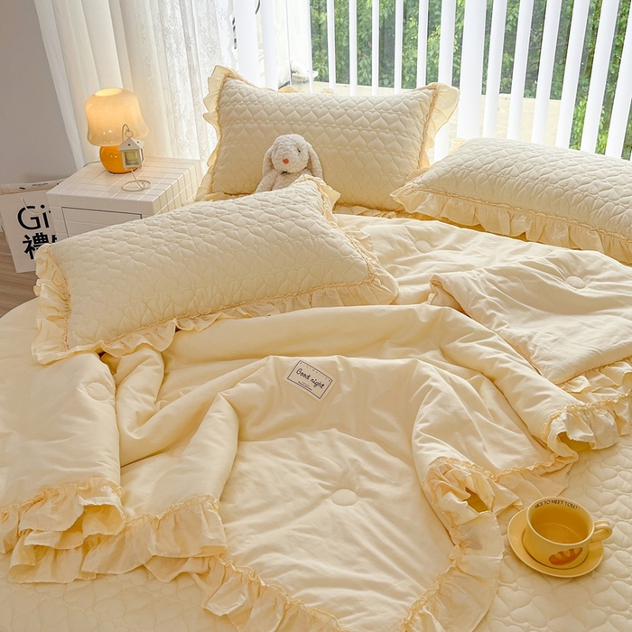 91家纺网 家纺一手货源 找家纺 暖居 2024新款250X270韩系纯色纯棉床盖三件套四件套+双面纯棉同款春秋被 米黄花束款