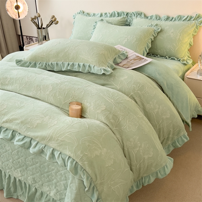 91家纺网 家纺一手货源 找家纺 2024新品A类牛奶绒韩版雕花四件套 凤仙花-绿