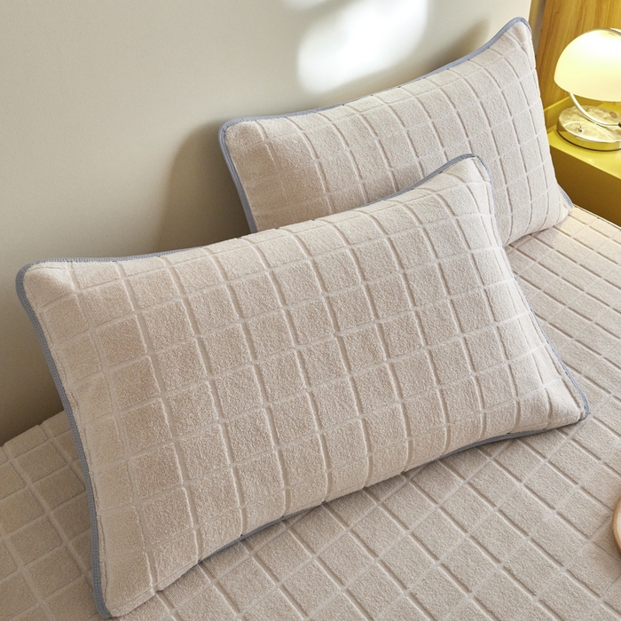 91家纺网 家纺一手货源 找家纺 爱港家纺 2024新款全棉A类毛巾被升级款单人枕巾枕芯保护套枕套 暖棉-白