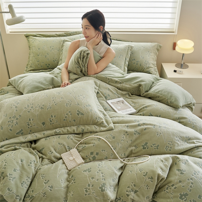 91家纺网 家纺一手货源 找家纺 2024新款A类立体雕花四件套 春日花园-绿