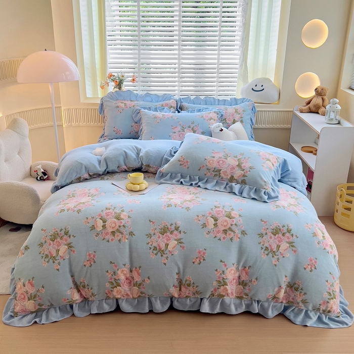 91家纺网 家纺一手货源 找家纺 找底底家纺 2024新款牛奶绒印花四件套 蓝牡丹